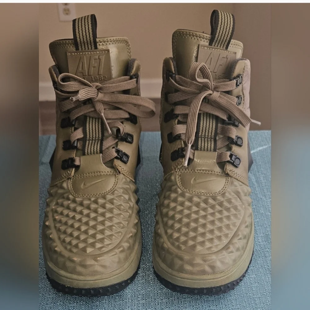 AF1 Army green sneakers - Picture 2 of 2